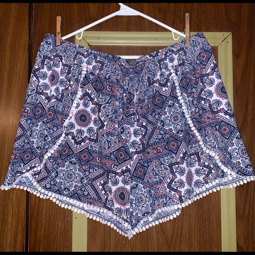 Just Be Blue, White & Pink Shorts Women’s 2X